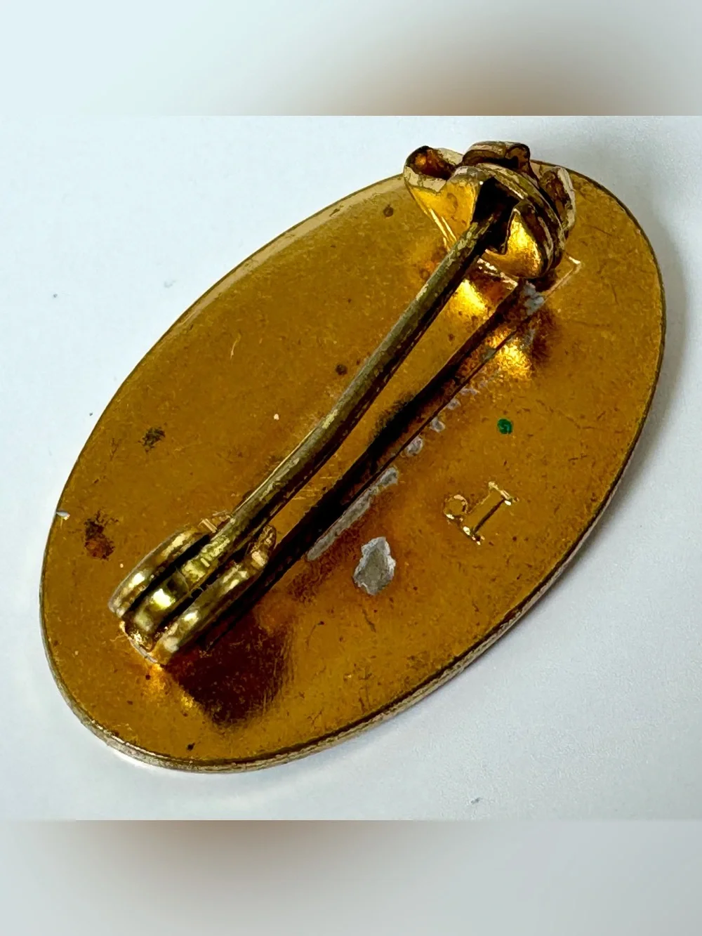 Girl Scouts Brownies Two-Fingers Salute Pin/Pinback Blue Enameled Vintage #1745
